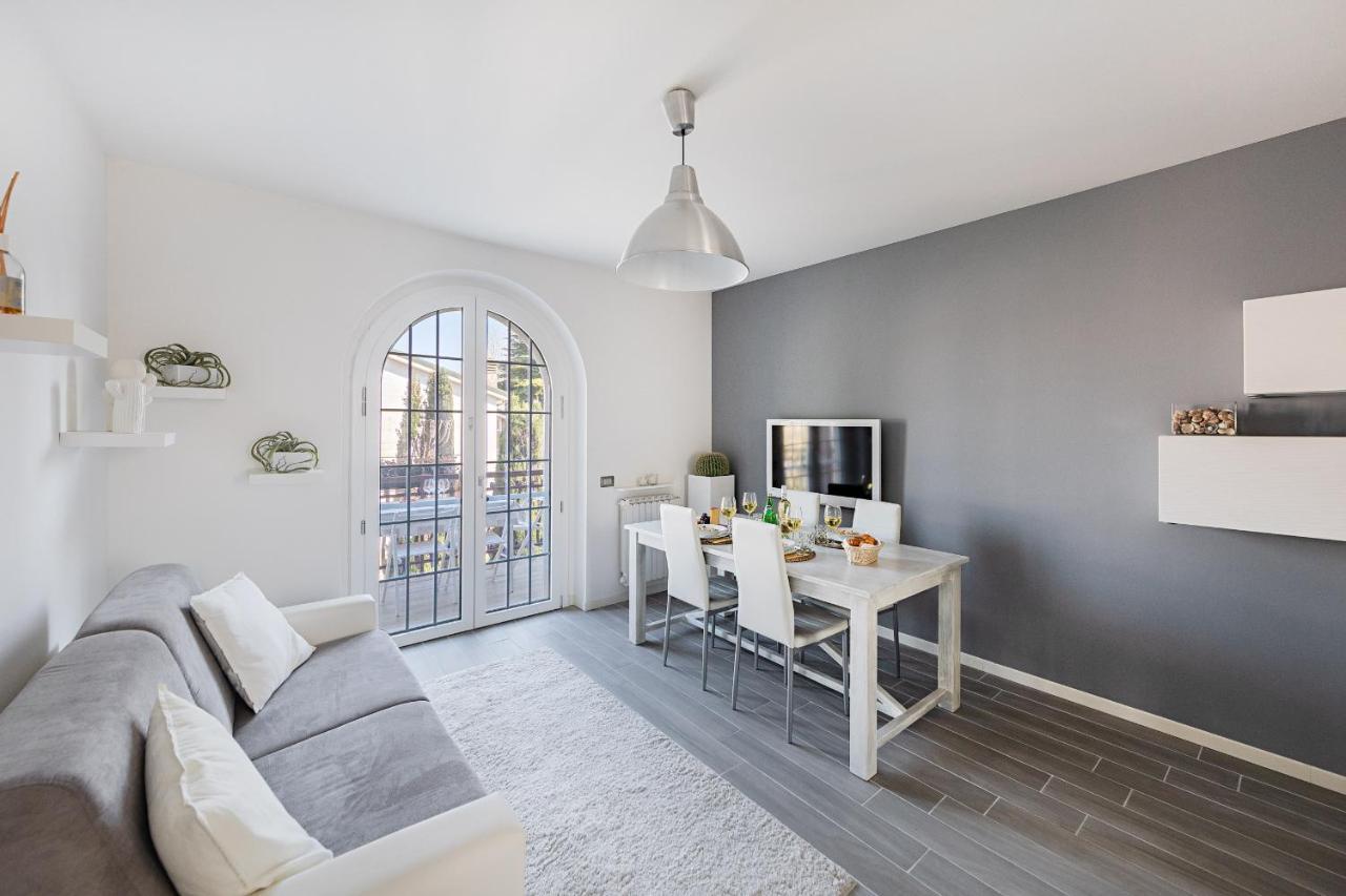 Appartamento Mazzini P1-25 By Wonderful Italy Sirmione Buitenkant foto
