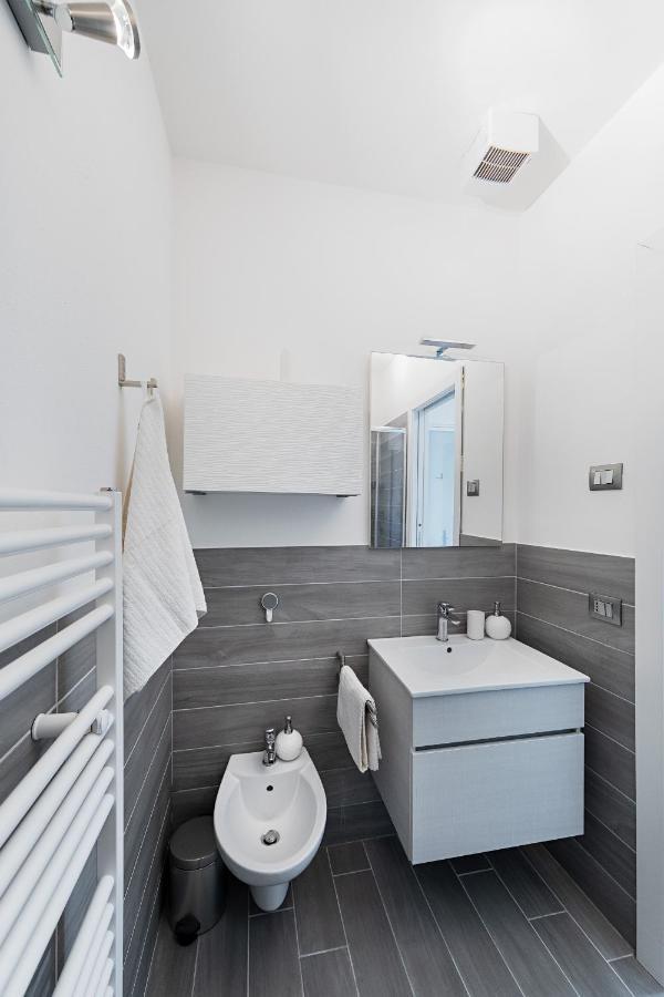 Appartamento Mazzini P1-25 By Wonderful Italy Sirmione Buitenkant foto